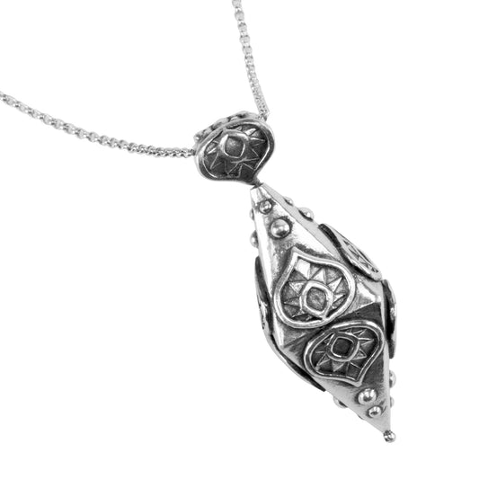 Master Class: Phoenix Fine Silver Spinning Pendant by Karen Trexler