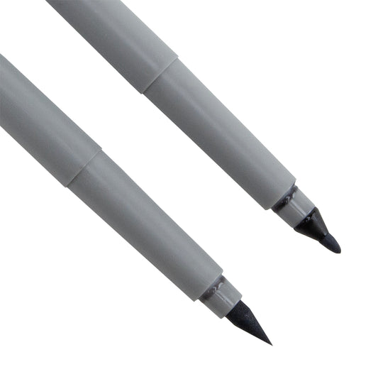 Emboss It Embossing Pens Emboss It Pens contain a specially formulated ink that works with Embossing Powders. The ink stays wet on paper to allow working time to create your design and add your choice of powder. Set includes 1 black and 1 clear bullet tip pen.