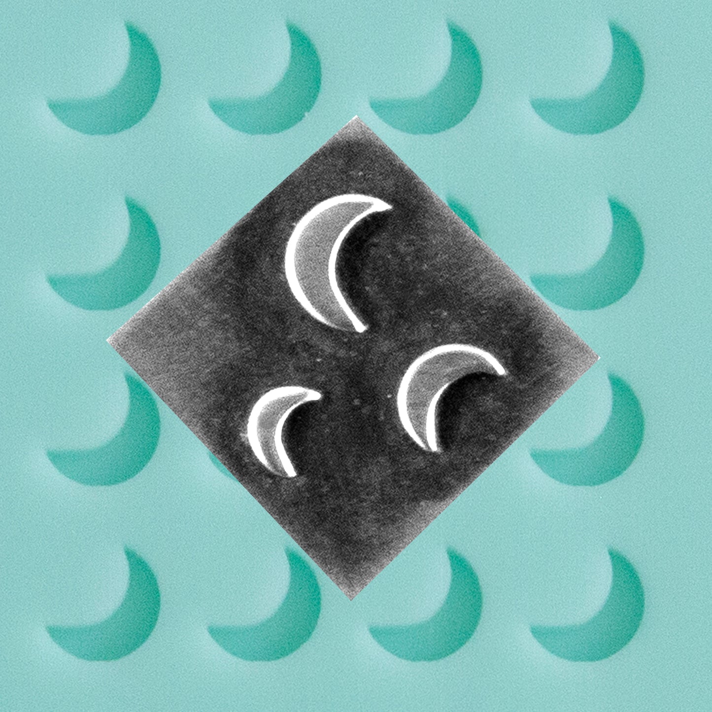 green silicone Finishing Touches Mold - Moon Flat with silver sample