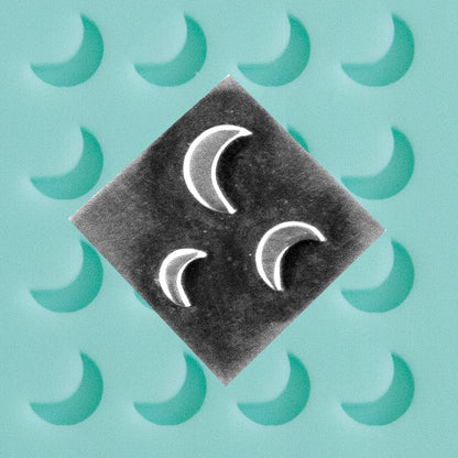 green silicone Finishing Touches Mold - Moon Flat with silver sample