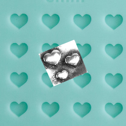 green silicone Finishing Touches Mold - Heart Flat with silver sample