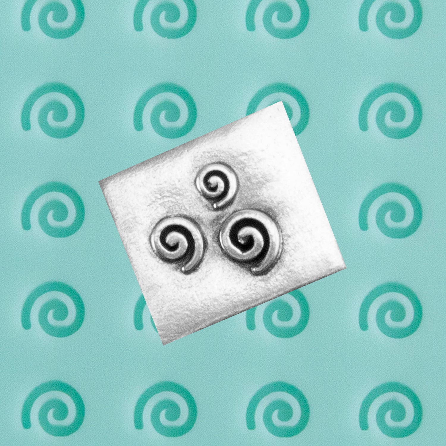 green silicone Finishing Touches Mold - Spiral with silver sample