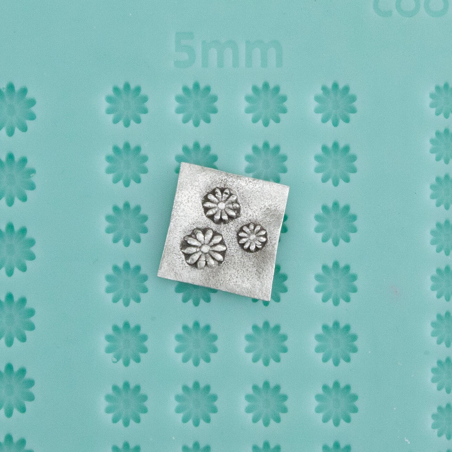 Finishing Touches Mold - Flower 1 - Cool Tools