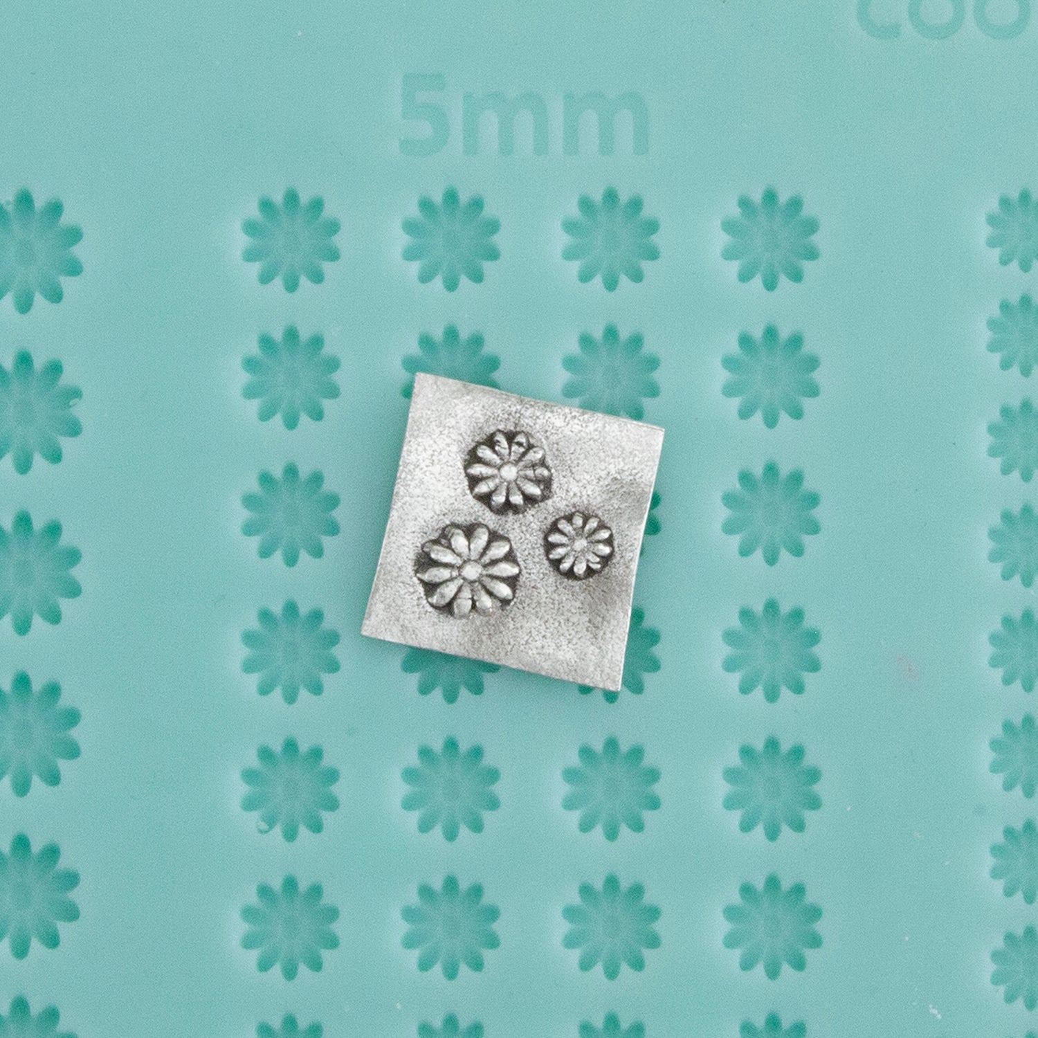 Finishing Touches Mold - Flower 1 - Cool Tools