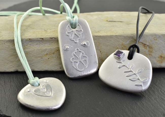 Craftcast Kit: Embellishing Ceramic Pendants using Silver Metal Clay