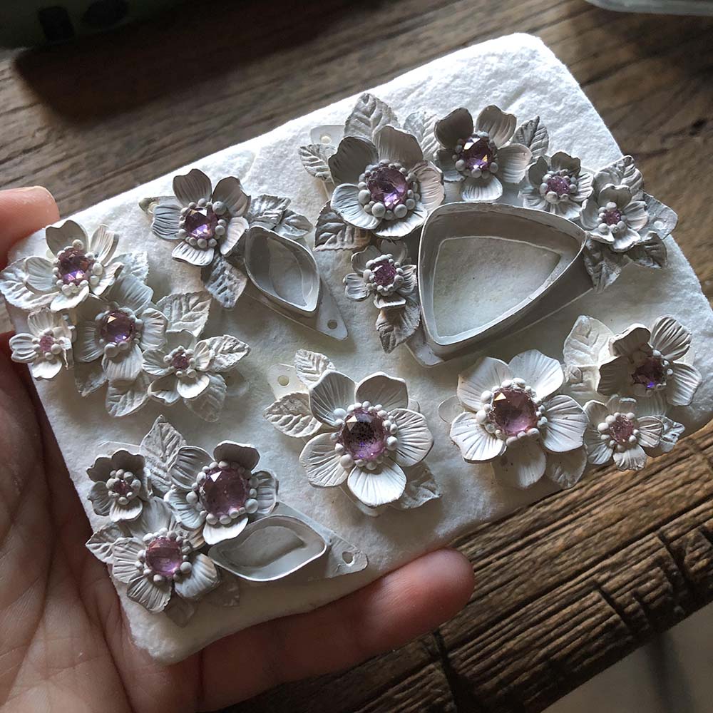 Craftcast Kit: Create a Blooming Floral Pendant using Metal Clay