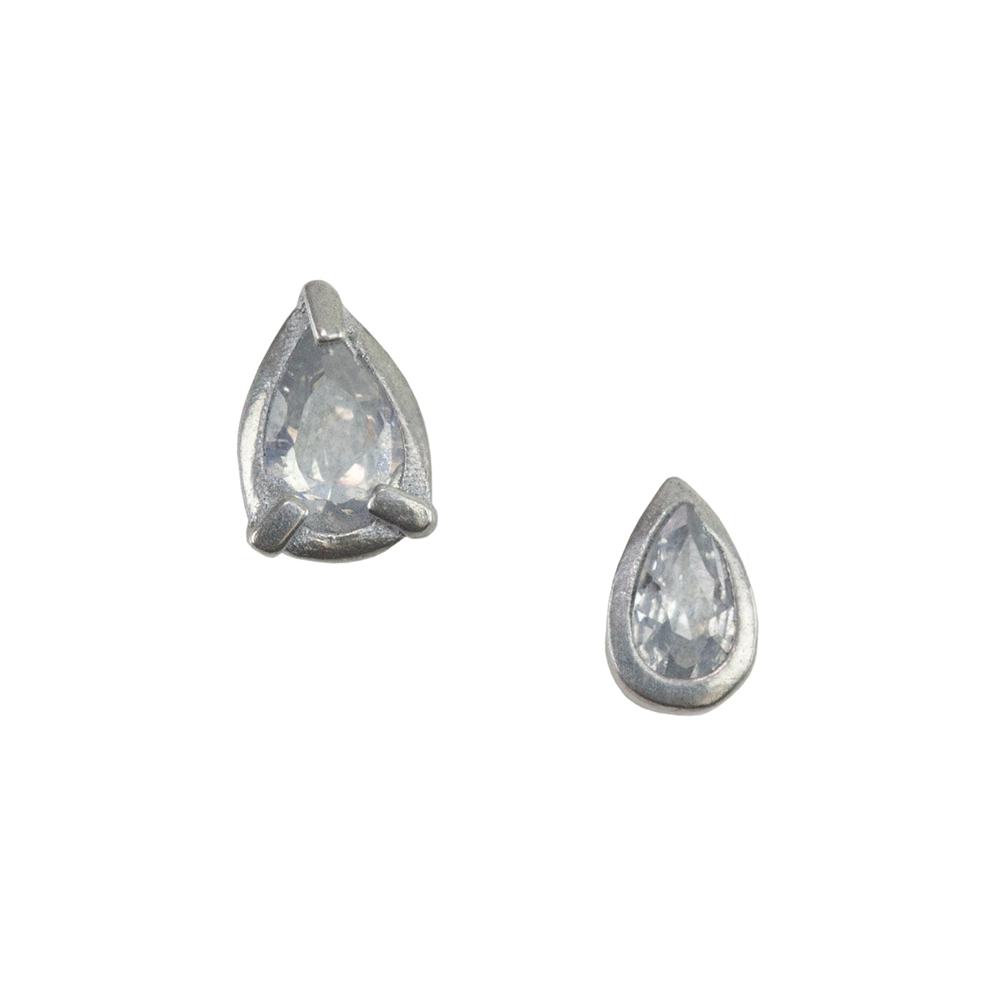 Setting Mold - Pear sample in silver with CZs