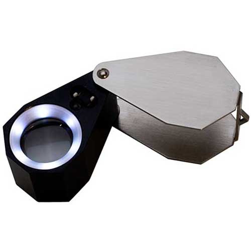 Triplet 10X Lighted Loupe Use to inspect gems, surfaces and details. 10X loupe is standard for gemstone clarity and color grading. The bright white light source is switchable to UV light for gem grading and identification.