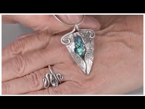 video Lisel Crowley - Embrace Pendant using a Fused Glass Cabochon